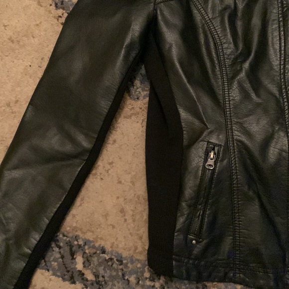 Neu Look Faux Leather Moto Jacket- size large - Picture 4 of 6